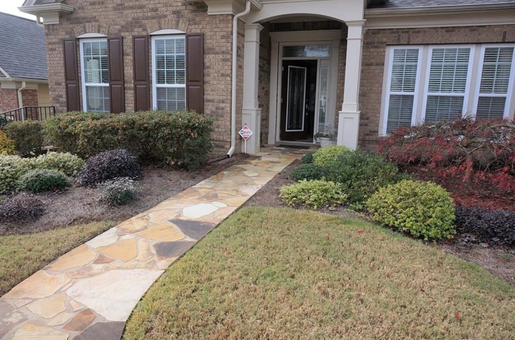 6526 Autumn Crest Ln, Hoschton GA  30548-8250 exterior
