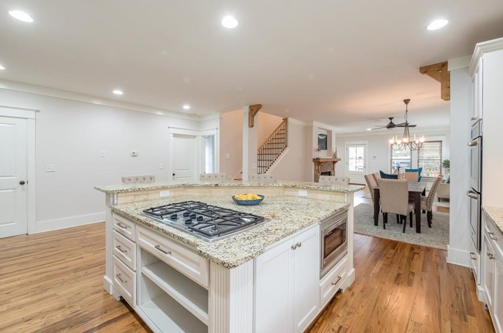 144 Mead Rd, Decatur GA  30030-3621 exterior