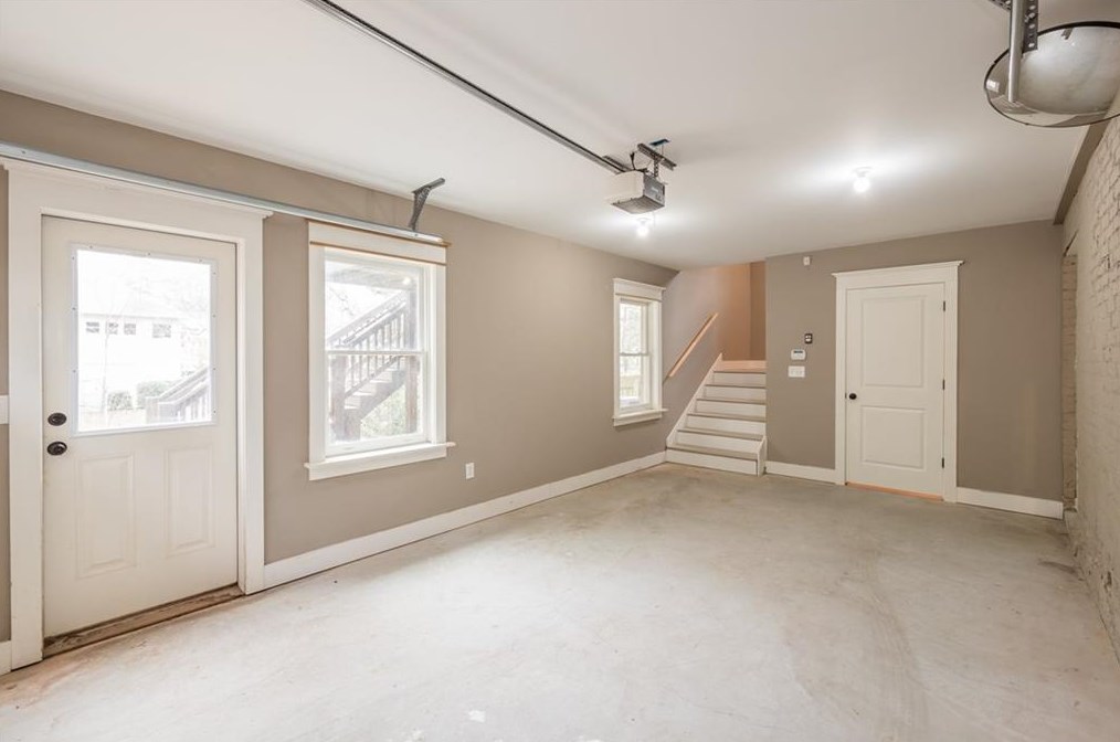 144 Mead Rd, Decatur GA  30030-3621 exterior