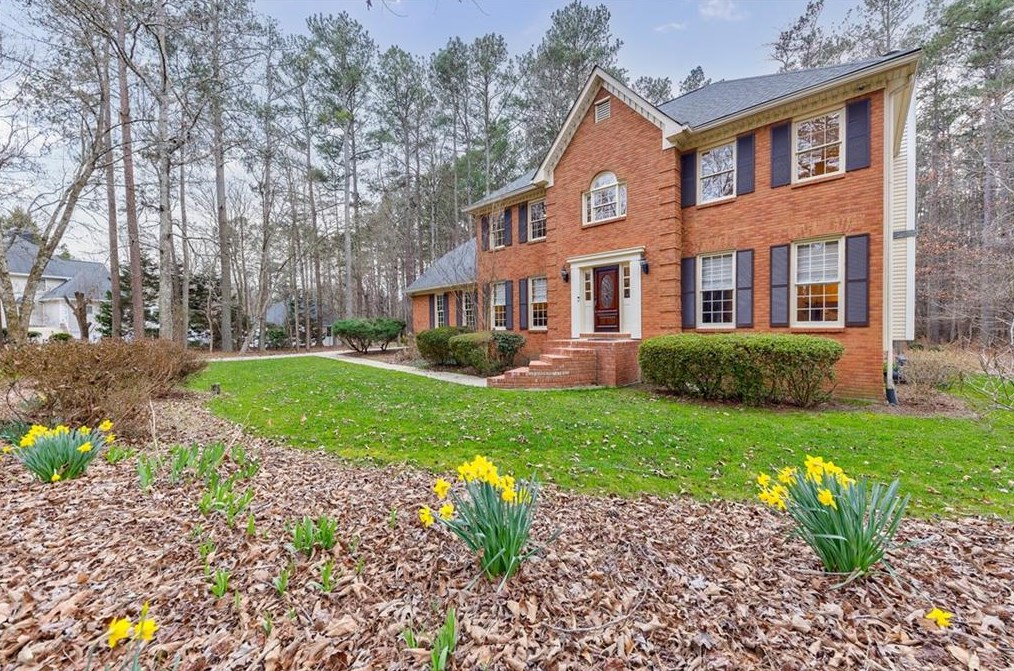 2303 Cross Creek Dr, Powder Springs, GA 30127-3775