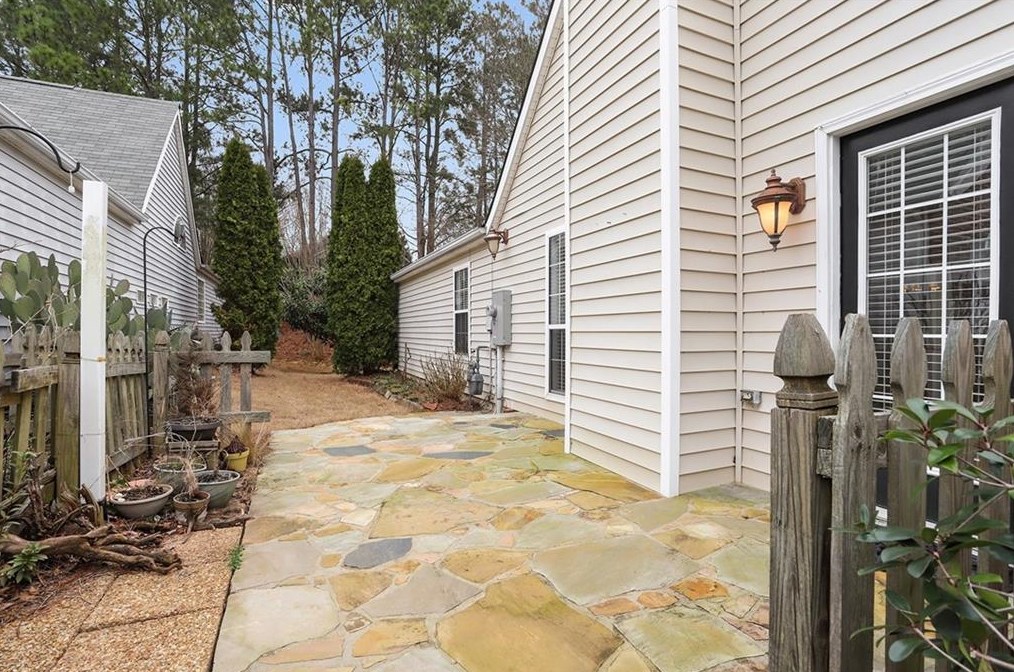 232 Dennis Dr, Alpharetta GA 30009-6503 exterior