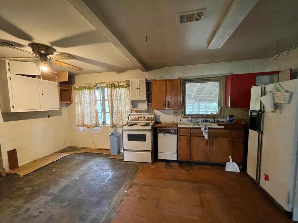 3032 Brook Dr, Decatur GA  30033-3910 exterior