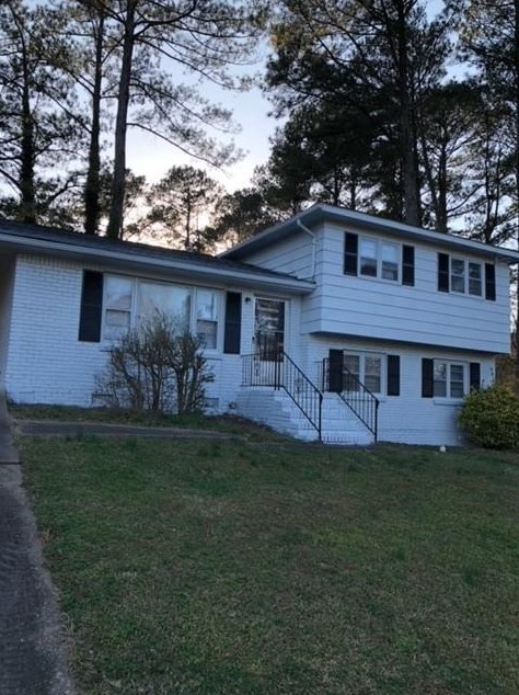 878 Needle Rock Dr, Stone Mountain, GA 30083