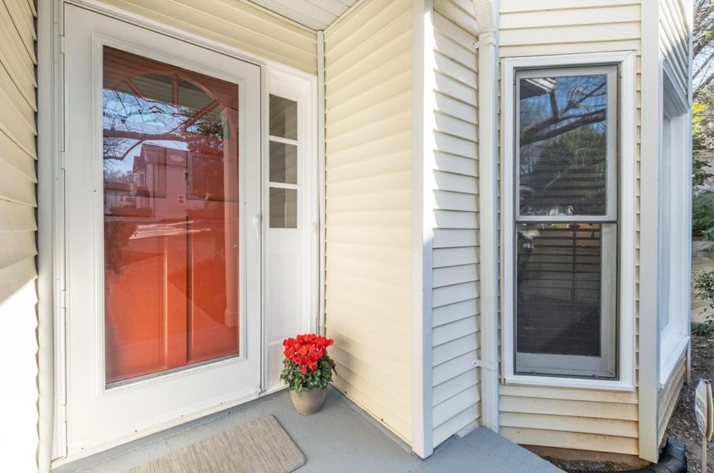 21 Old Decatur Cir, Decatur GA 30030-1653 exterior