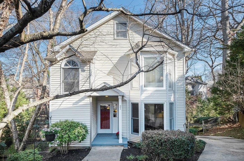 21 Old Decatur Cir, Decatur, GA 30030-1653