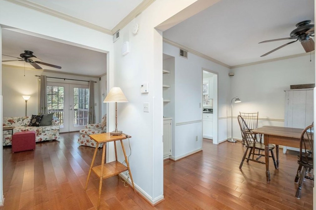 21 Old Decatur Cir, Decatur GA  30030-1653 exterior