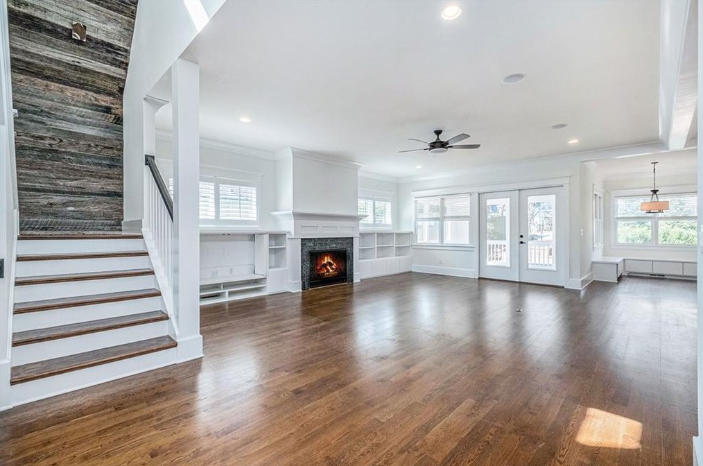 249 Lake Dr, Decatur GA  30030-3527 exterior