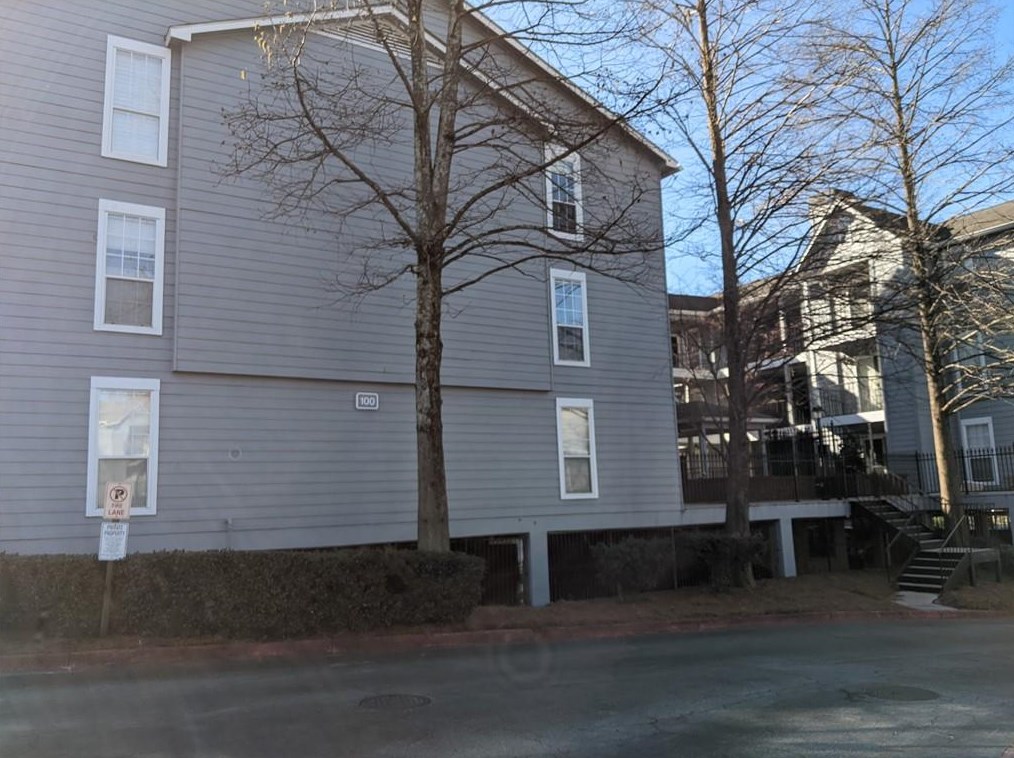 108 Granville Ct, Atlanta, GA 30328