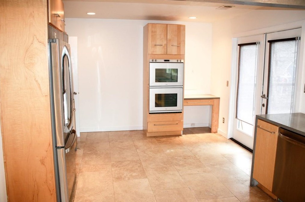 270 Peachtree Way, Atlanta GA  30305-3712 exterior