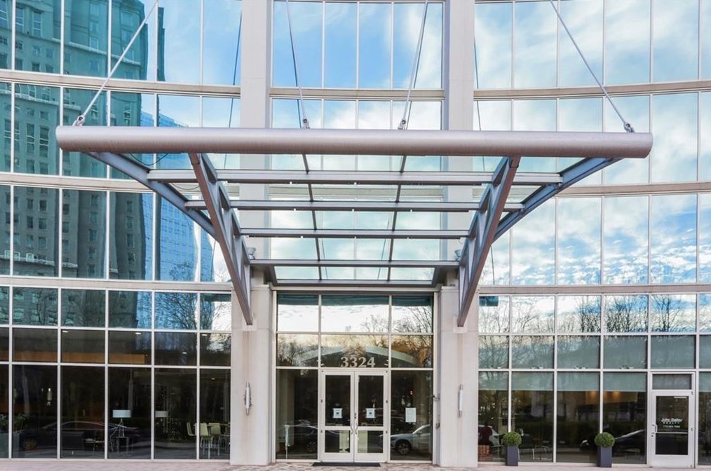 3324 Peachtree Rd, Atlanta GA  30326-1001 exterior