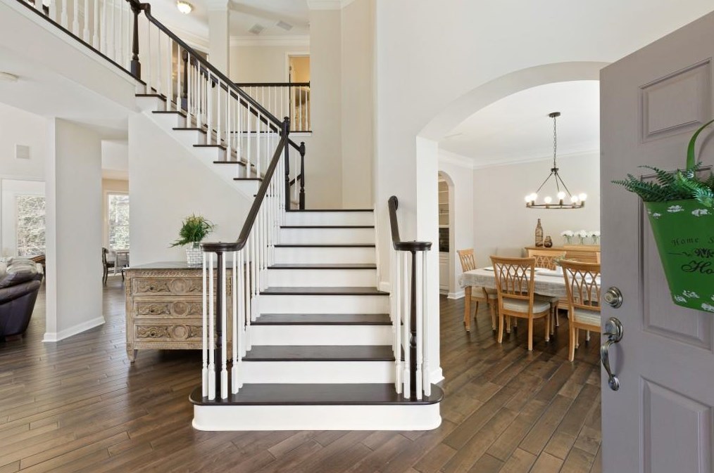 365 Woods Ln, Alpharetta, GA 30005-2550
