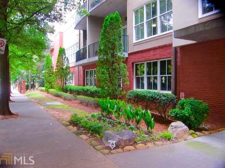 384 Ralph Mcgill Blvd, Atlanta GA  30312-1224 exterior