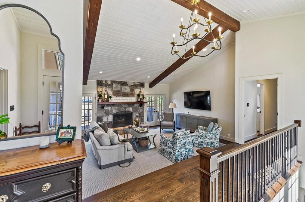 1250 Old Woodbine Rd, Atlanta GA  30319-1039 exterior