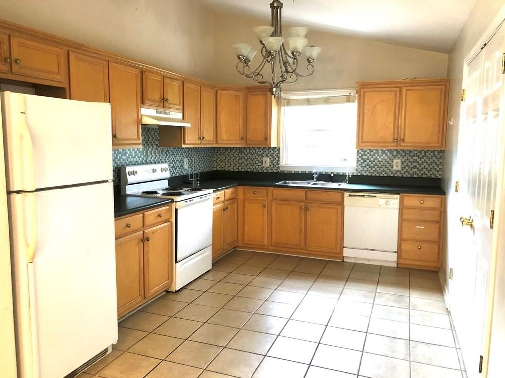 325 Conrad Dr, Athens, GA 30601-2166