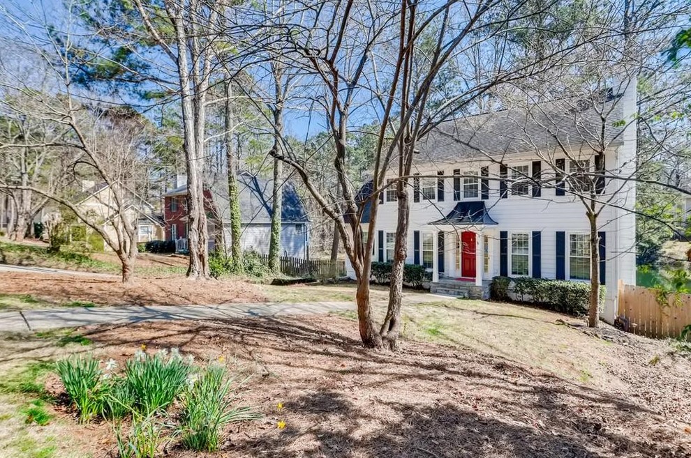 2721 Zachary Lake Dr, Marietta, GA 30064-1882