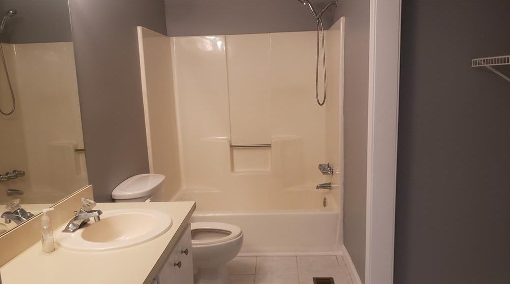 4290 Gregory Ln, Smyrna GA  30082-4427 exterior