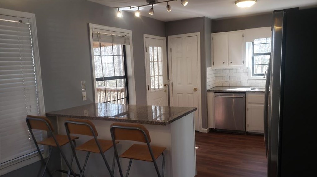 4290 Gregory Ln, Smyrna GA  30082-4427 exterior