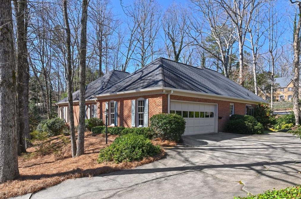 660 Wayt Rd, Roswell, GA 30076-3670