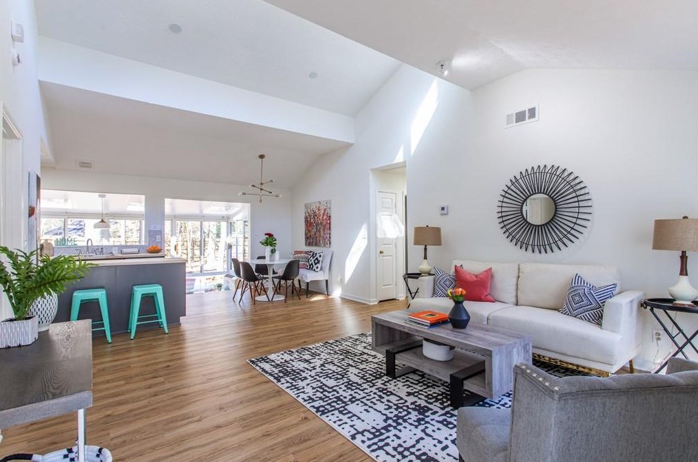 2841 Fantasy Ln, Decatur GA  30033-5816 exterior