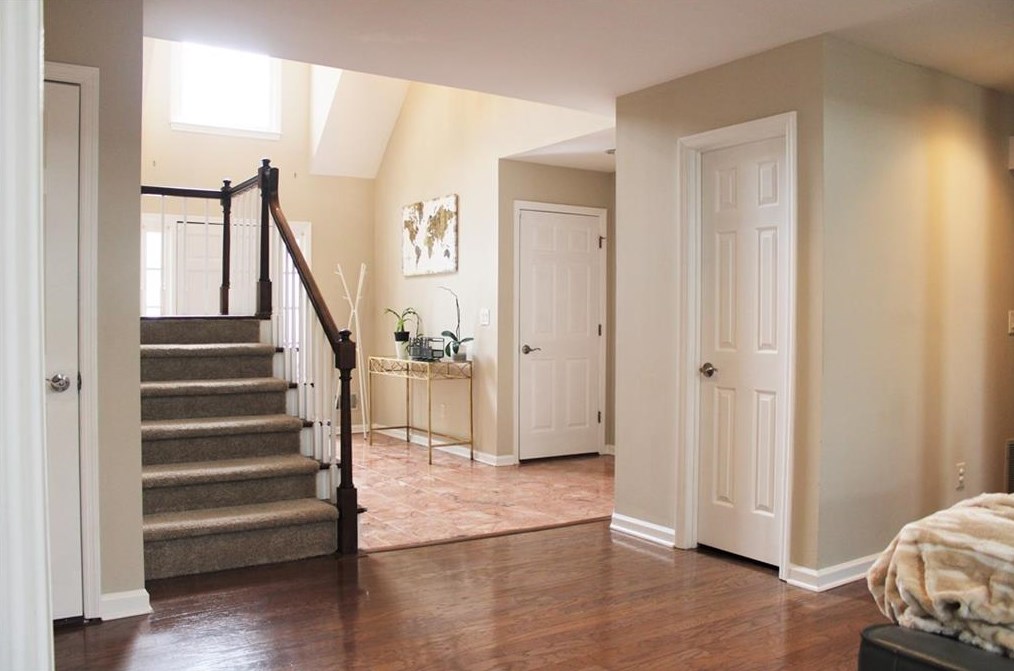 235 Glen Holly Dr, Roswell, GA 30076-4426