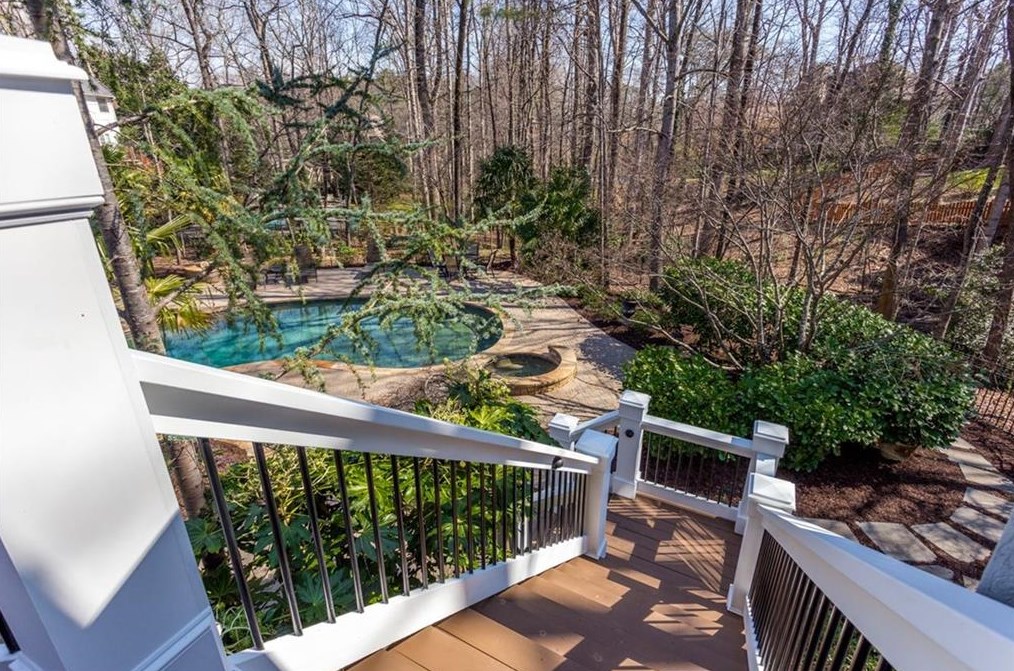 12235 Mdw Ln, Alpharetta GA 30005-7205 exterior