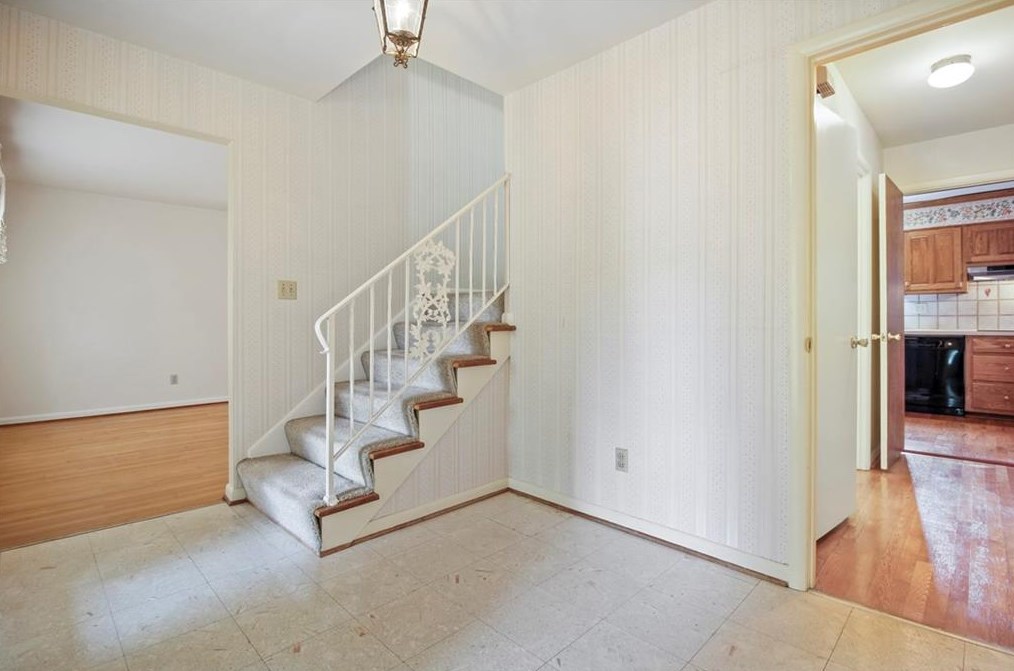 2624 Whiteleigh Dr, Atlanta GA  30345-1442 exterior