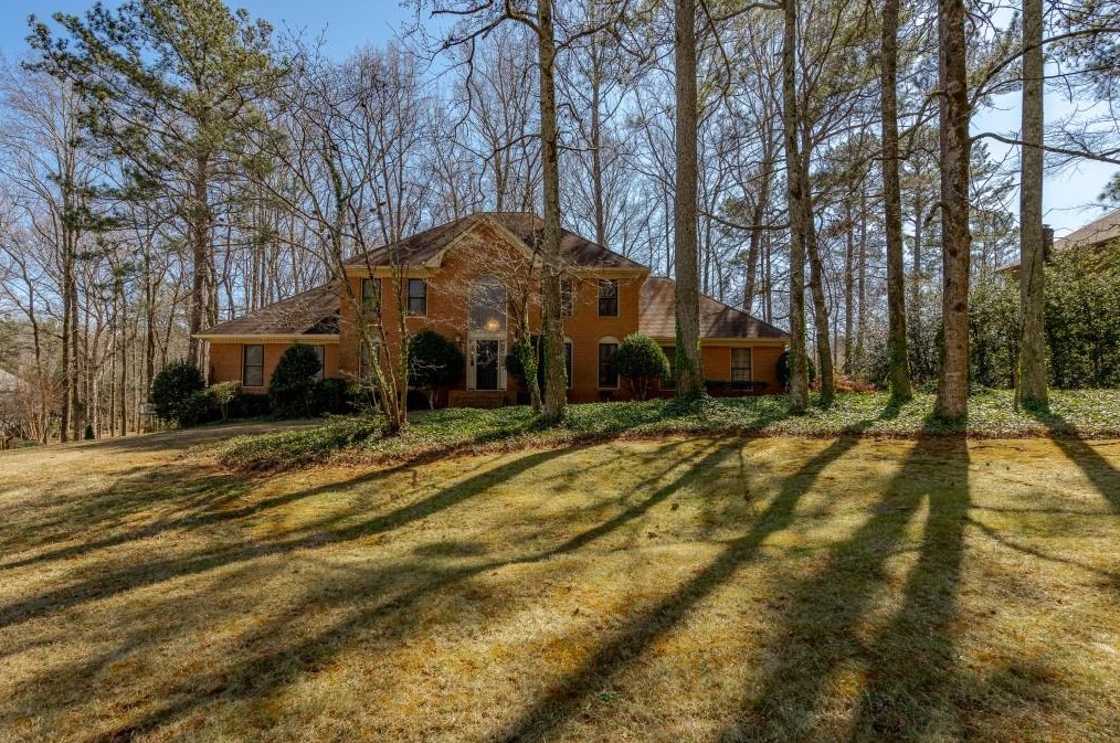 5035 Willow Bluff Dr, Atlanta, GA 30350-1035
