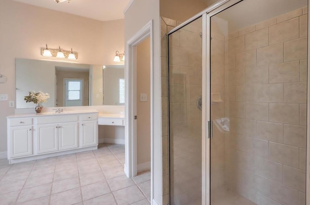 4418 Crestoak Dr, Smyrna GA  30082-4482 exterior