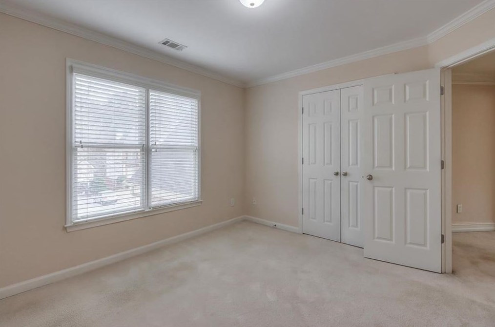 4418 Crestoak Dr, Smyrna GA  30082-4482 exterior