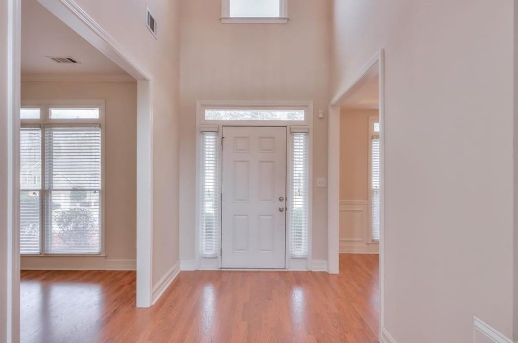 4418 Crestoak Dr, Smyrna GA  30082-4482 exterior
