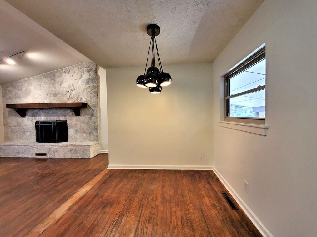 2733 Plantation Dr, Atlanta GA  30344-2227 exterior