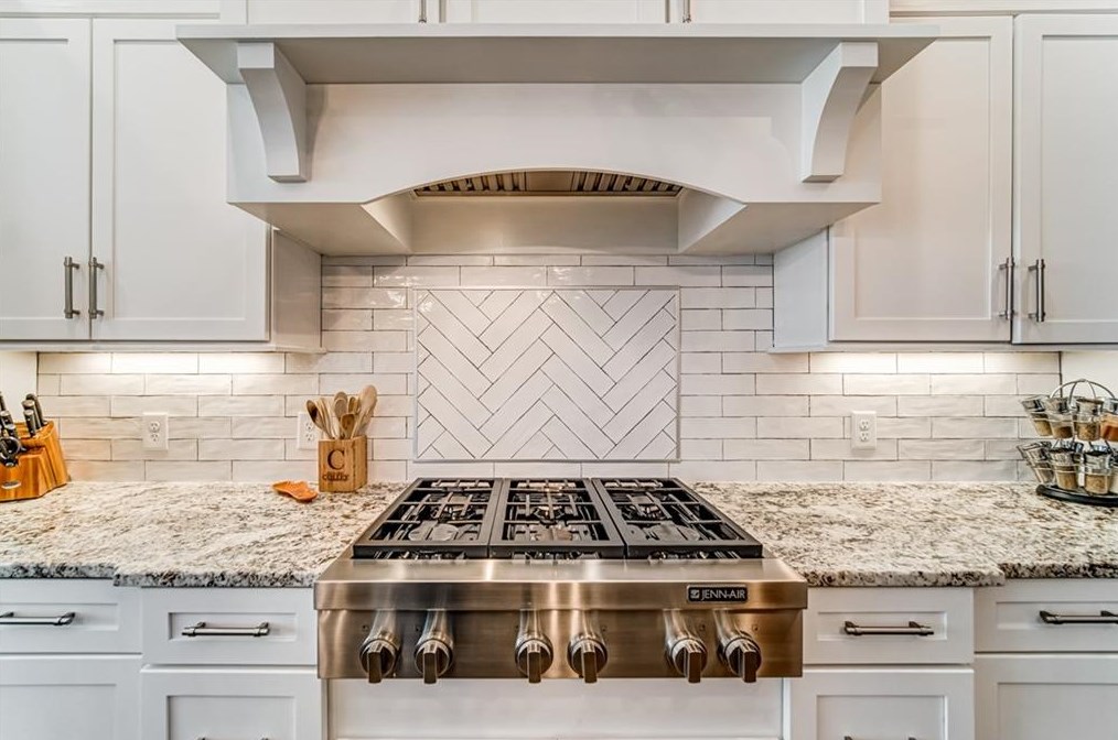 4221 Weaver St, Smyrna GA 30080-6421 exterior