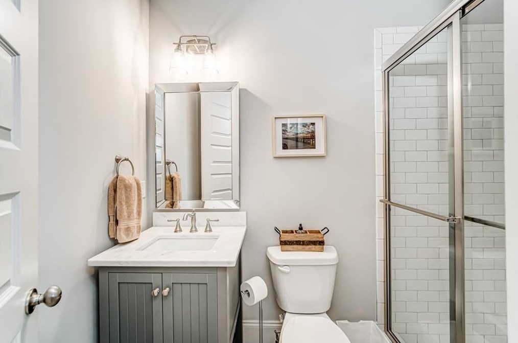 4221 Weaver St, Smyrna GA 30080-6421 exterior