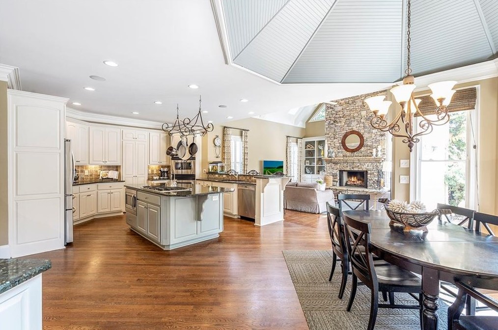 920 Laurel Oaks Ct, Alpharetta, GA 30004-4506