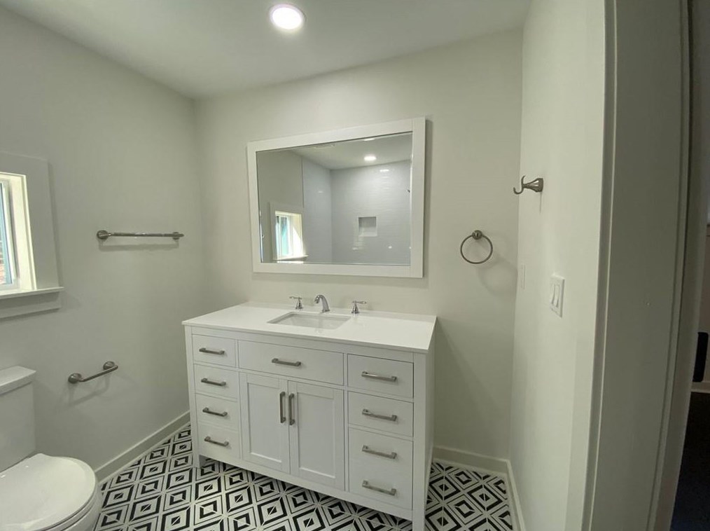 1904 Wildwood Dr, Decatur GA  30032-4920 exterior