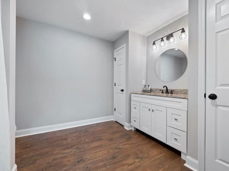 5525 Lexington Wood Ln, Alpharetta GA 30005-6789 exterior