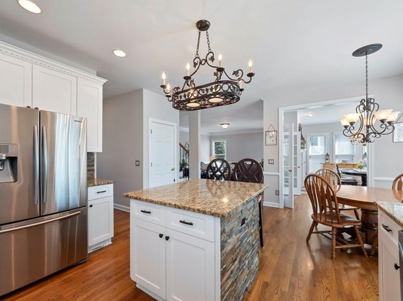 5525 Lexington Wood Ln, Alpharetta GA 30005-6789 exterior