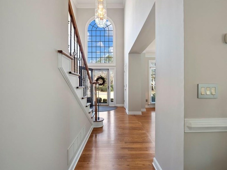 5525 Lexington Wood Ln, Alpharetta GA 30005-6789 exterior