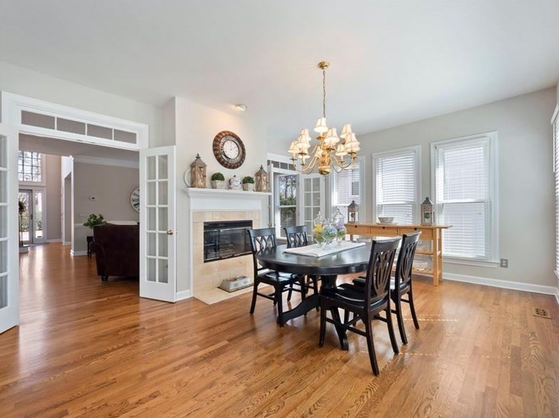 5525 Lexington Wood Ln, Alpharetta GA 30005-6789 exterior