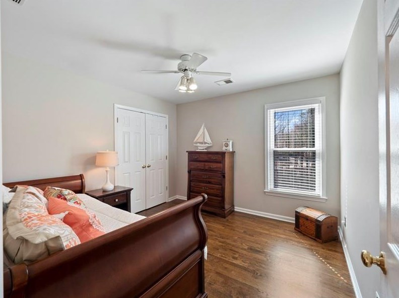 5525 Lexington Wood Ln, Alpharetta GA 30005-6789 exterior