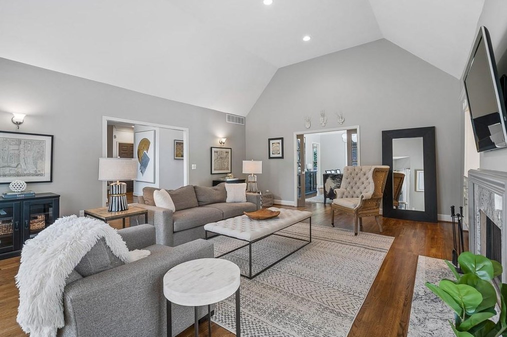 36 Plantation Dr, Atlanta, GA 30324-2937