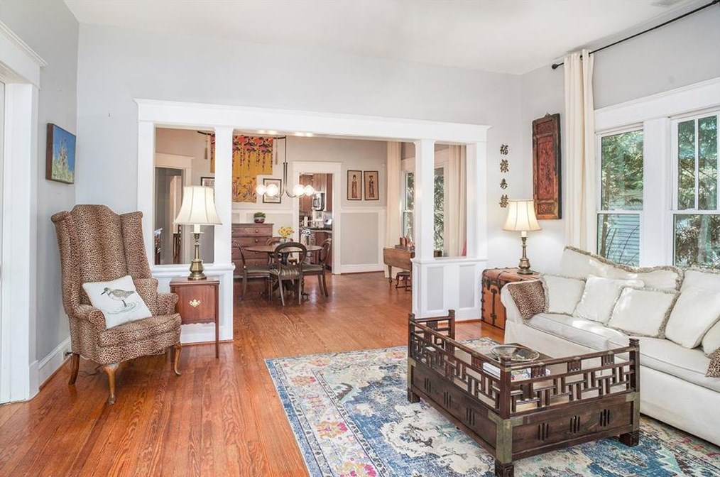 302 Lk Dr, Decatur GA 30030-3528 exterior