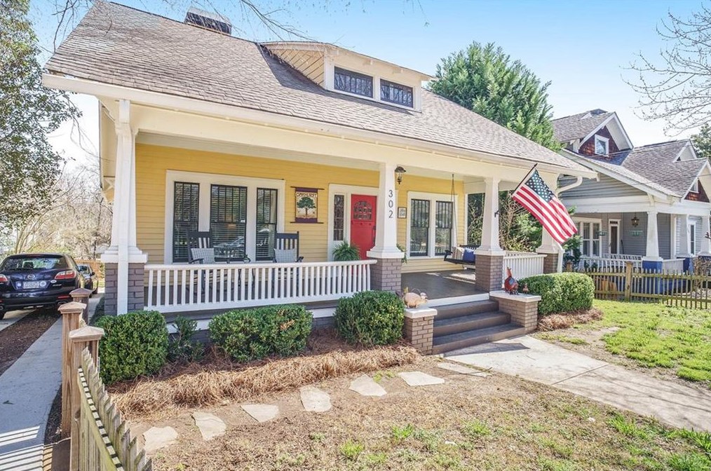 302 Lake Dr, Decatur GA  30030-3528 exterior