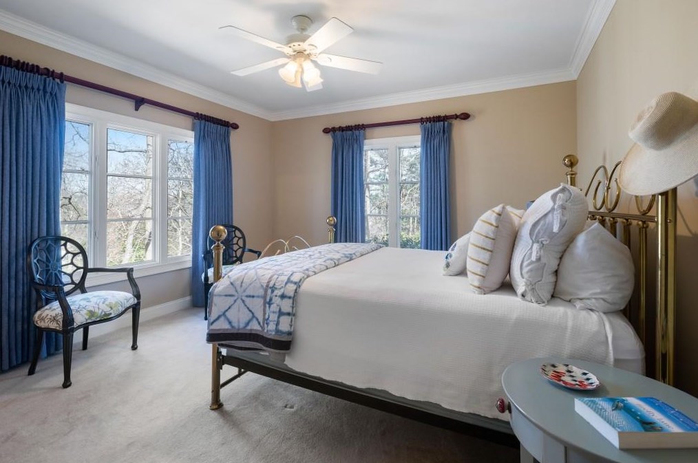 580 Vly Hall Dr, Atlanta GA 30350-4631 exterior