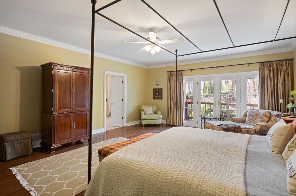 580 Vly Hall Dr, Atlanta GA 30350-4631 exterior