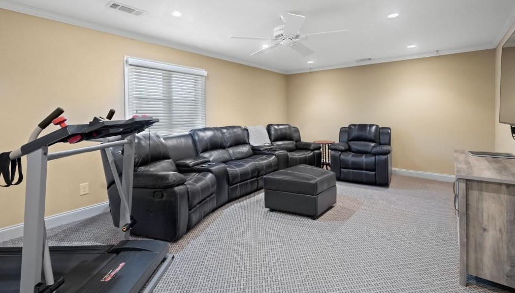 580 Vly Hall Dr, Atlanta GA 30350-4631 exterior