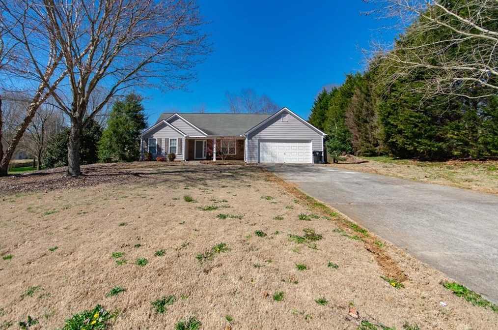 77 Edith Ln, Douglasville, GA 30134-4645