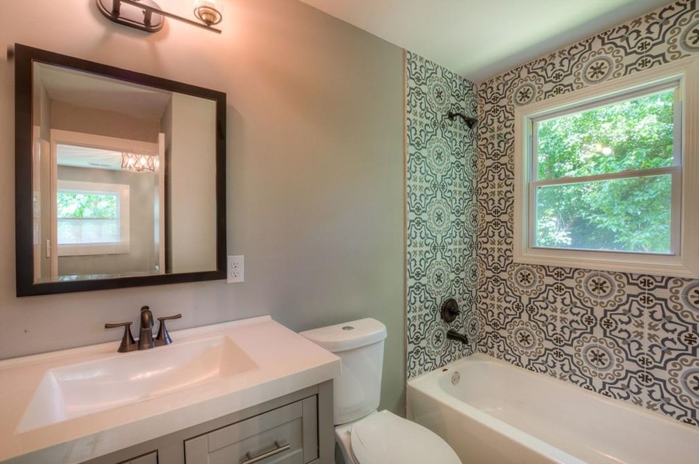 1004 Redford Dr, Atlanta, GA 30315-8627