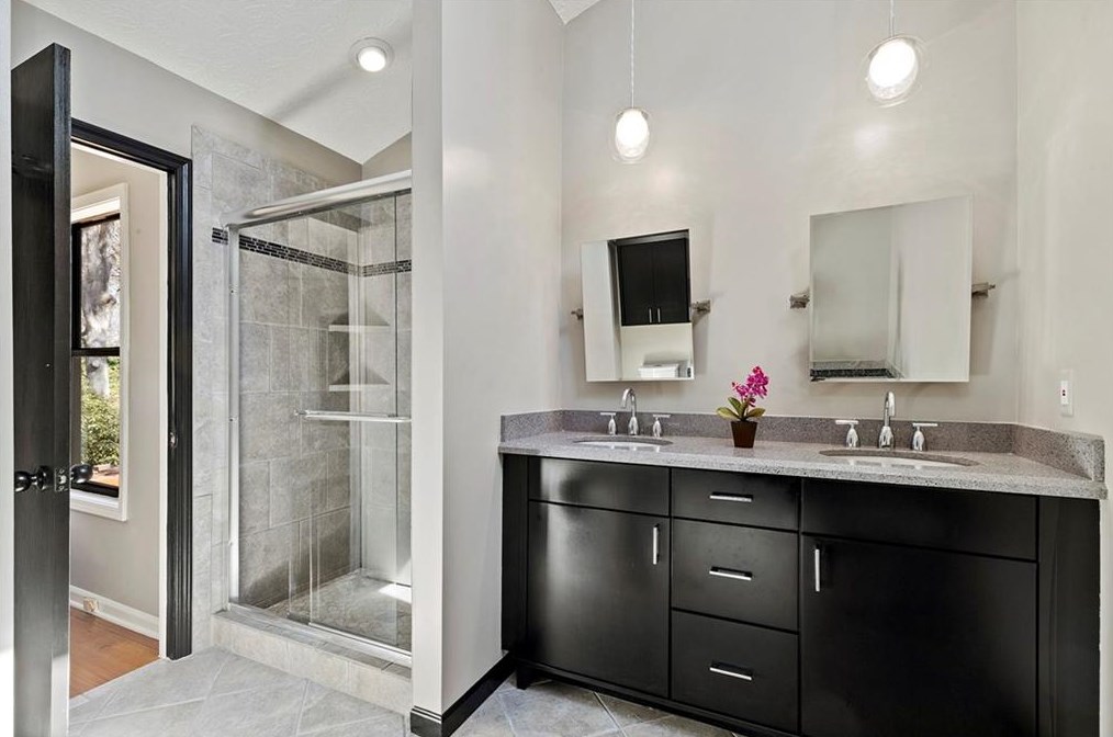 3711 Cedar Ridge Dr, Smyrna GA  30080-5650 exterior