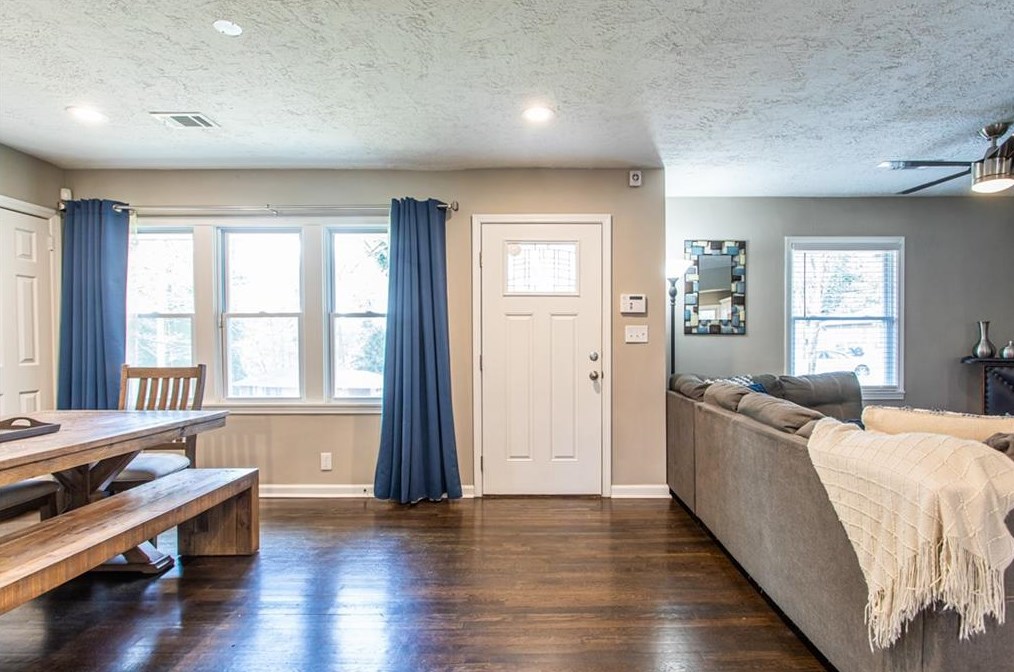 1996 Laurel Ln, Decatur GA  30032-7050 exterior